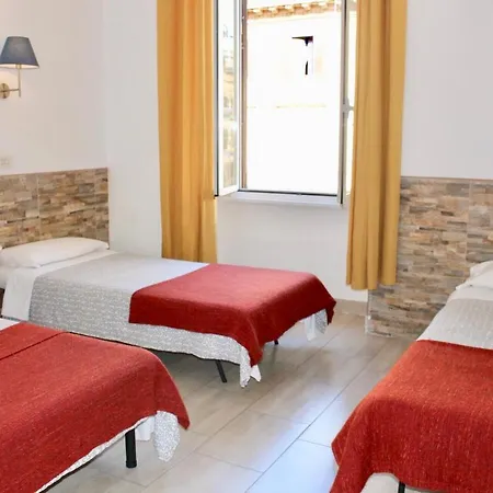Overseas Guest house 2*